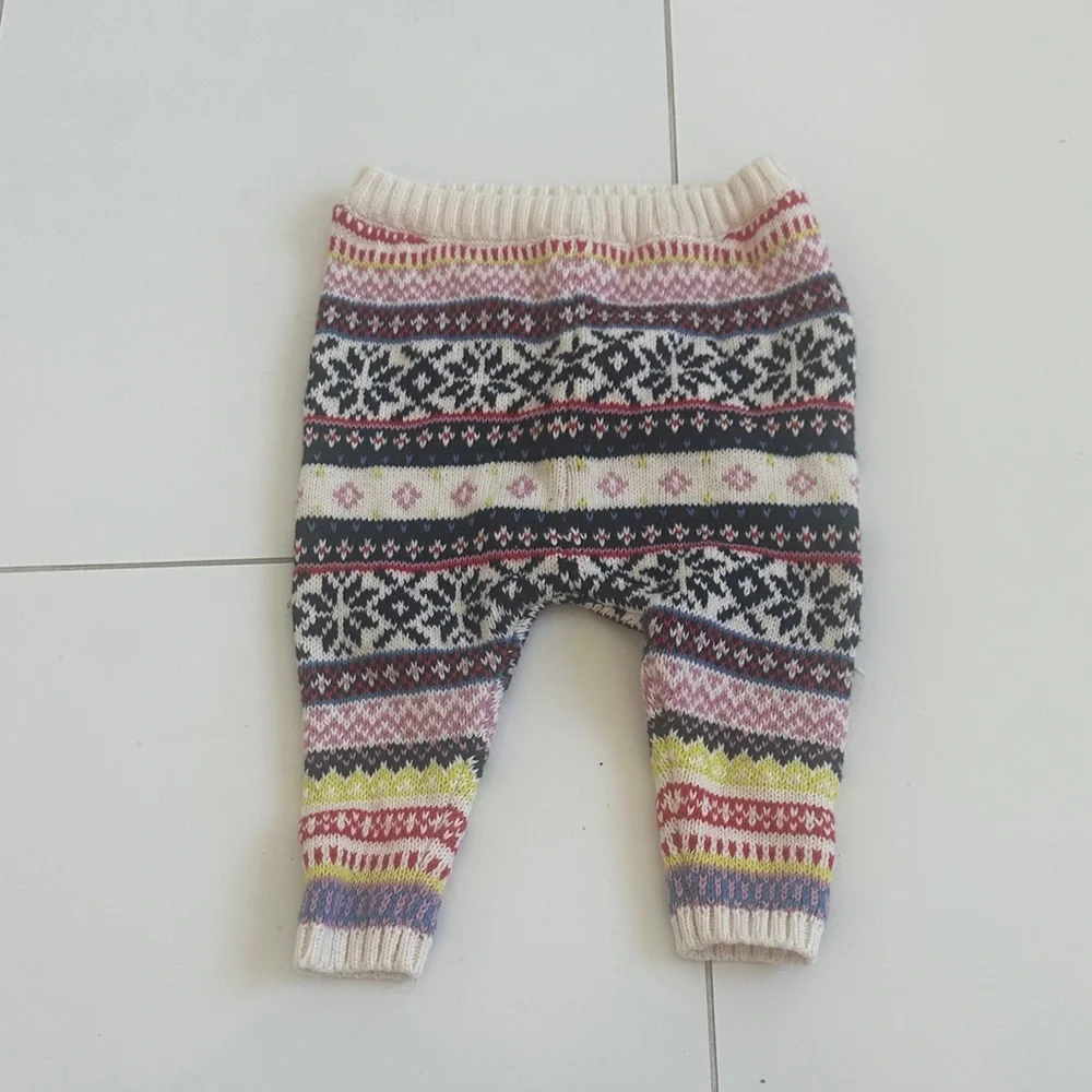 Old Navy Multicolor fair isle Knit pants 0/3m